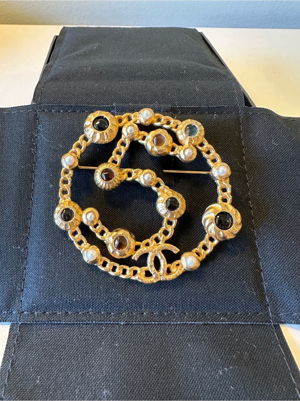 Chanel No.5 & CC Brooch